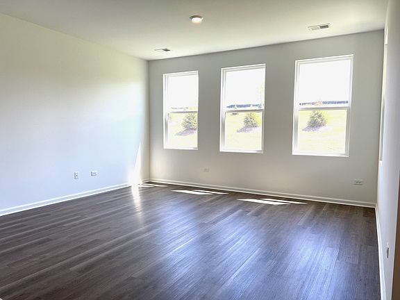 5th image of 1255 Wild Tulip Ct