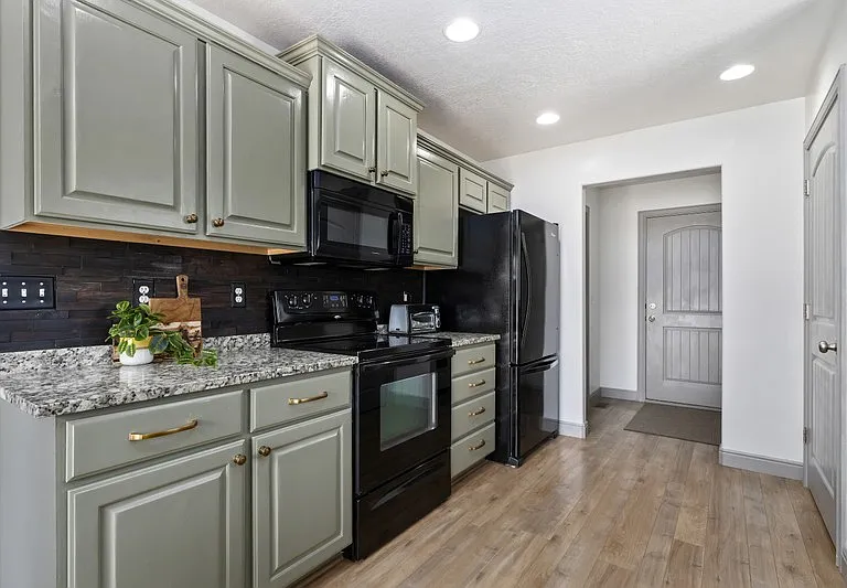 1025 N Apple Seed Ln — Photo 8