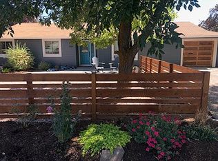 2544 SW 30th St, Redmond, OR 97756