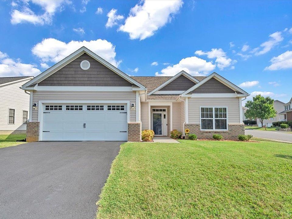 1st image of 2703 Cottage Rose Ln
