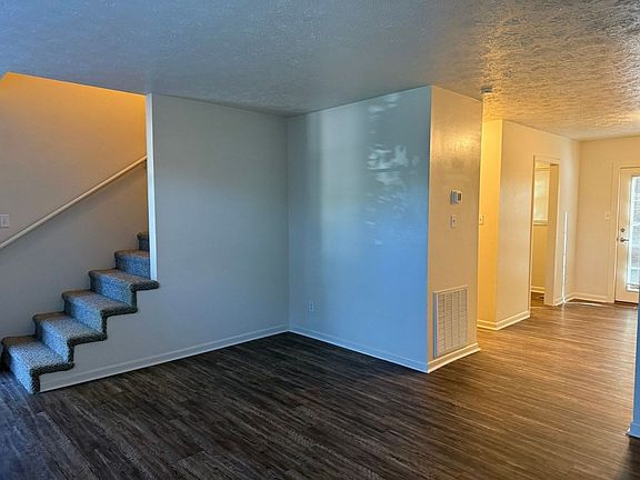 5th image of 1204 Glade Hill Dr NW