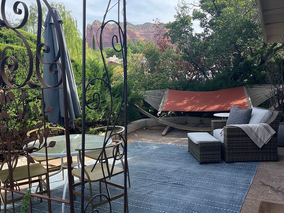 Hidden patio has great views of bell rock . Relax in the hammock or read a book .