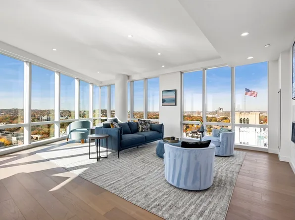 188 Brookline Ave #19A, Boston, MA 02215