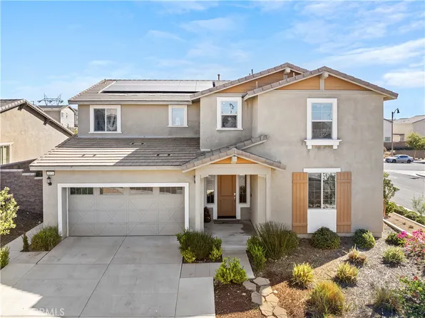 5573 Royal Oaks Way, Fontana, CA 92336