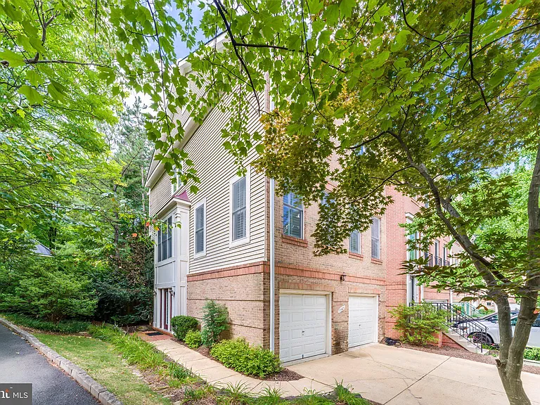 11485 Waterhaven Ct — Photo 3