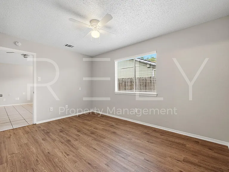 8001 W Gate Blvd #A — Photo 20