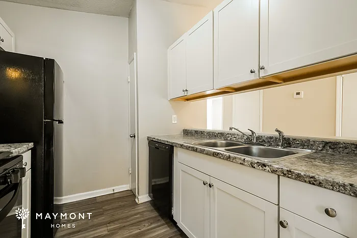 1127 Mainstreet Valley Dr — Photo 6