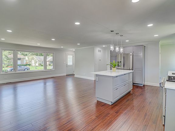 2nd image of 111 N Waterman Ave