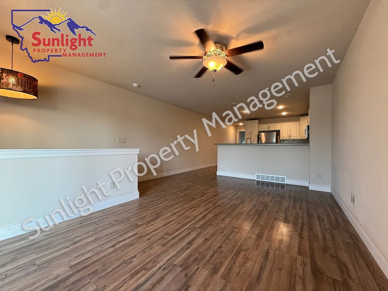 2 bed, 2.0 bath, 1505 sqft, $1,595 — Photo 2