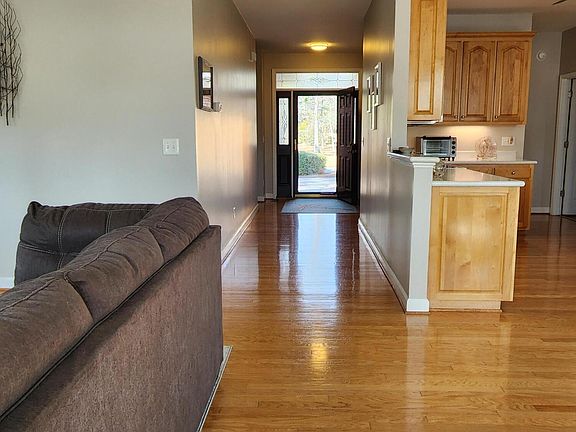 3rd image of 202 Baroney Place Dr