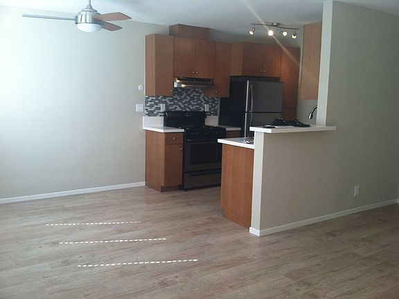 3rd image of 4774 Mansfield St APT 5