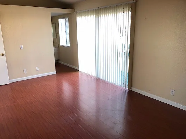 23778 Parkland Ave — Photo 11