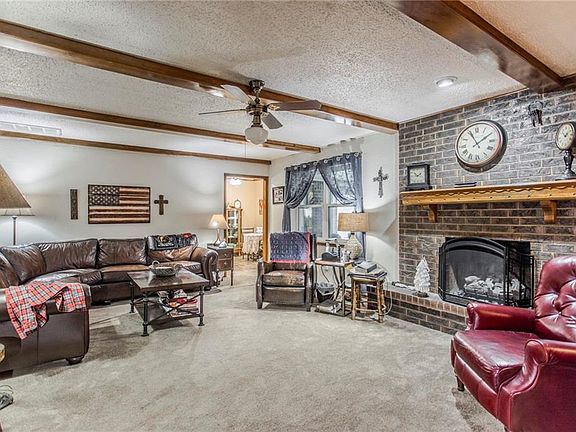 5th image of 1317 NE 20th Pl