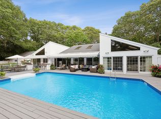25 Midhampton Ave, Quogue, NY 11959