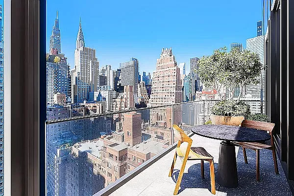 Rented by Solow Realty | media 18