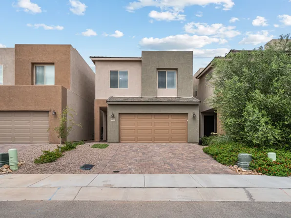 8833 N Sherry Cervi Way, Tucson, AZ 85743