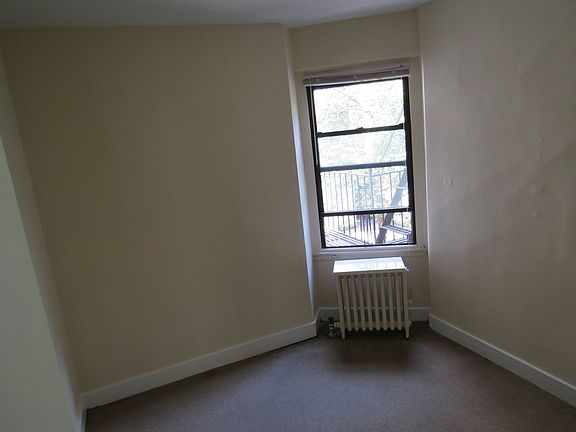 3rd image of 2144 33rd St #2
