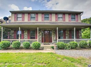 122 Ridgewood Ct, Columbia, PA 17512