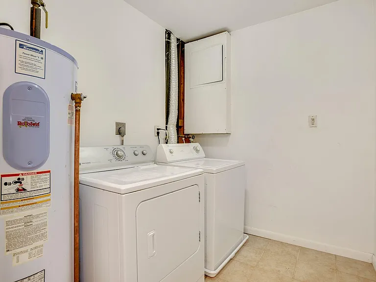 Spacious utility room