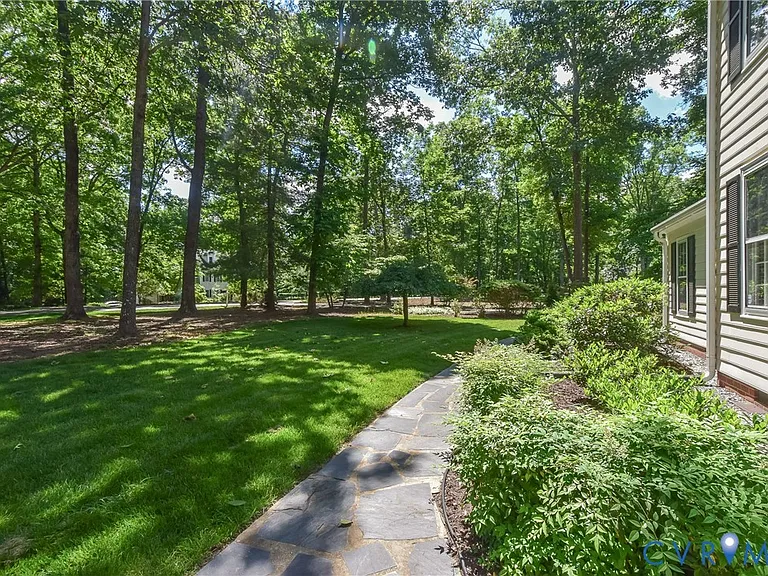13921 Whitechapel Rd — Photo 6