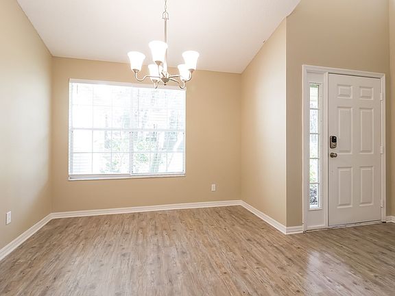 3rd image of 1347 American Elm Dr