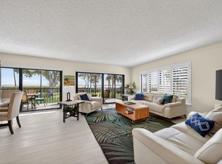 218 NE Edgewater Dr, Stuart, FL 34996