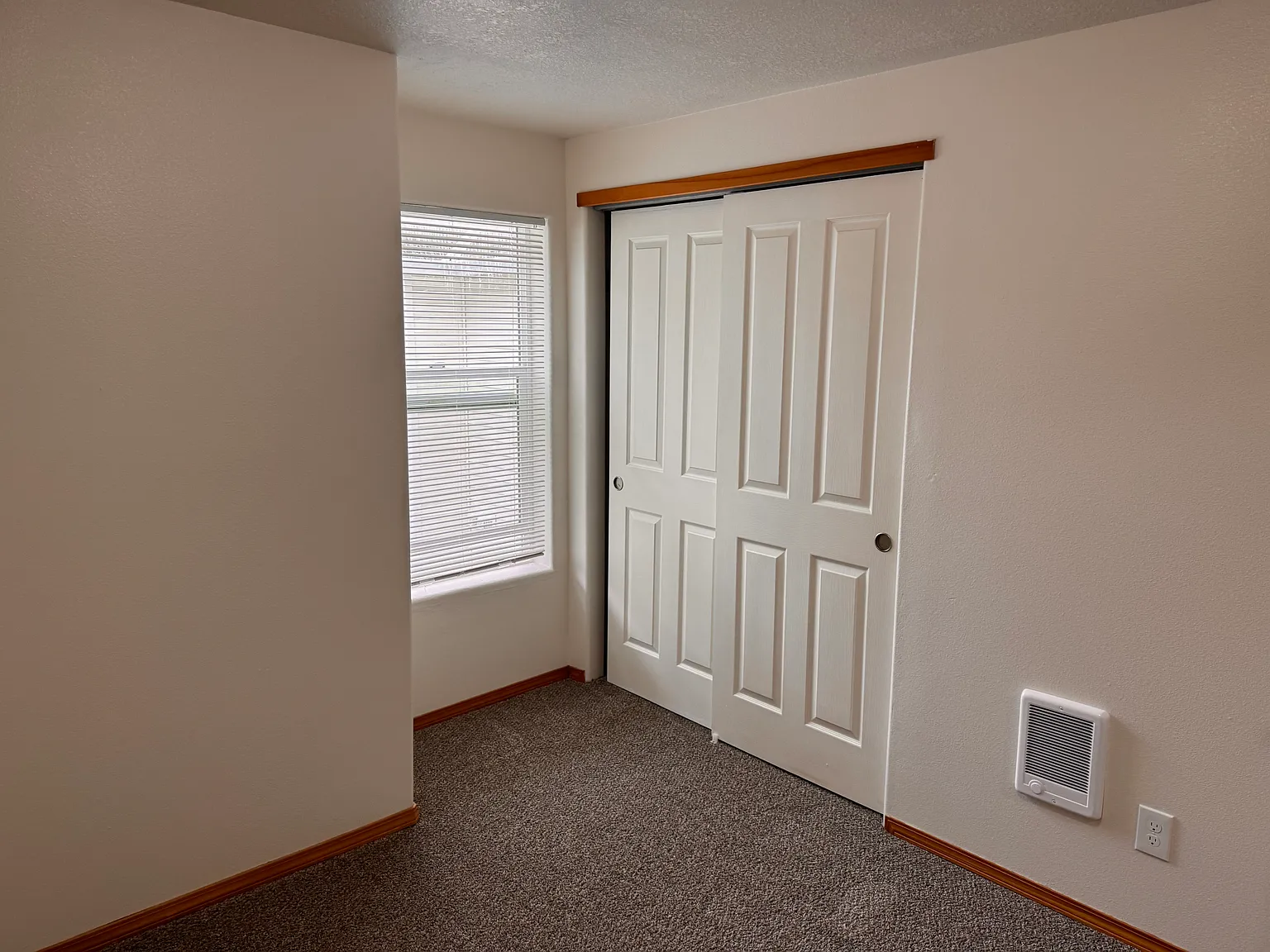 Loganberry Commons — Photo 3
