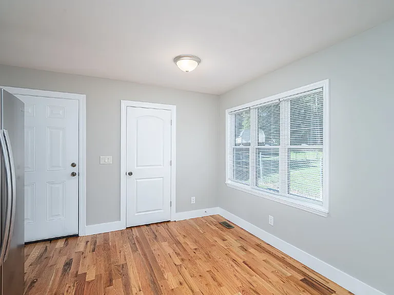 412 Forest Dr — Photo 11