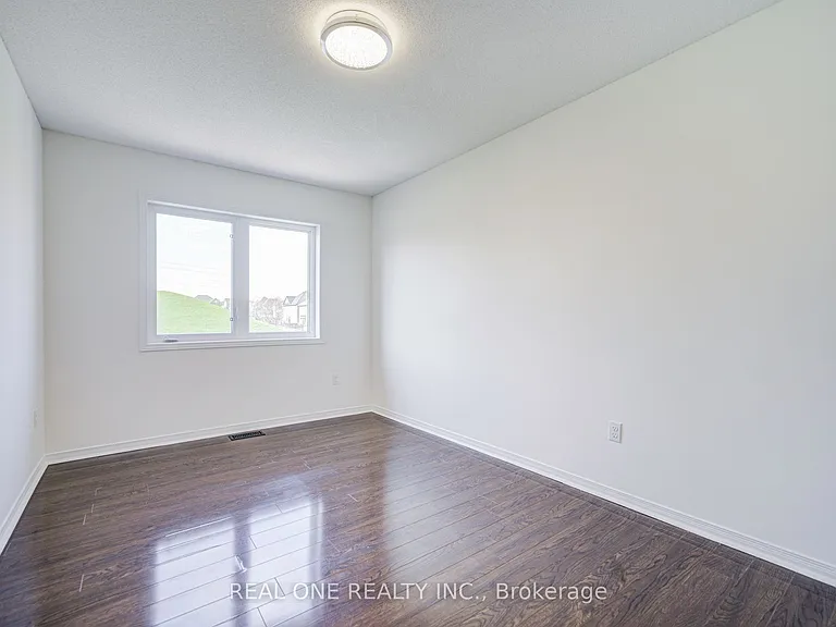 65 Westcliffe Cres — Photo 31