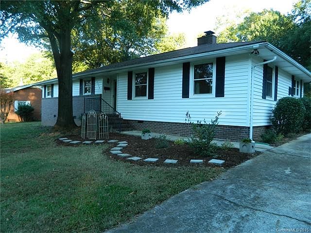 1st image of 1320 Westbrook Cir