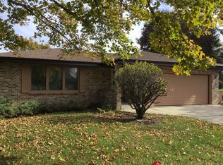 2830 S 114th St, West Allis, WI 53227