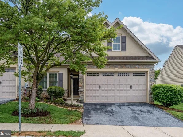 1259 Tumblestone Dr, Mount Joy, PA 17552