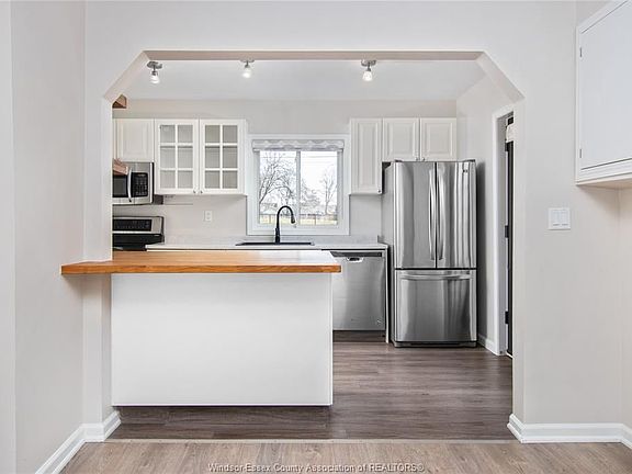 5th image of 1015 Westminster Blvd