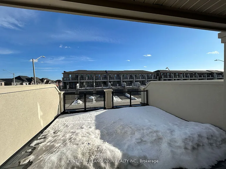 111 Mumbai Dr — Photo 24