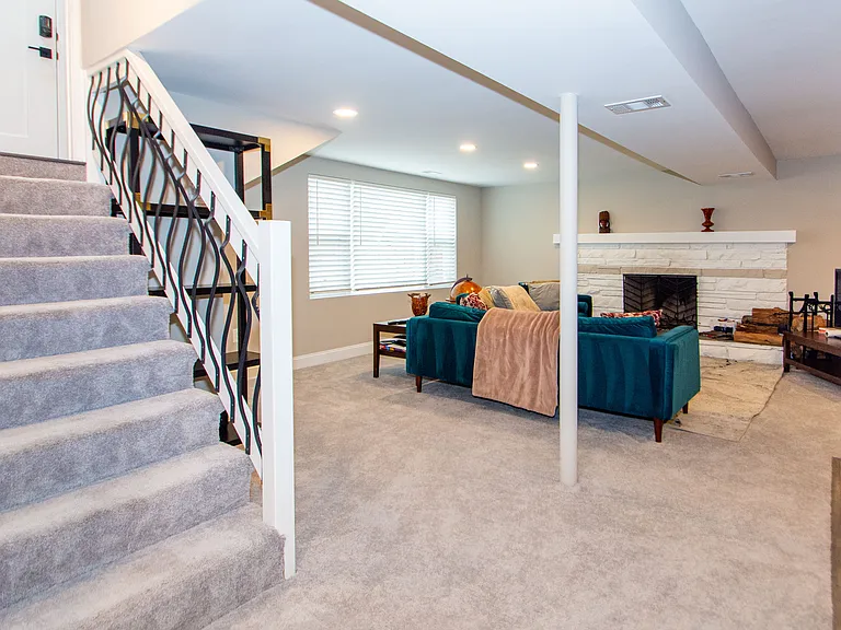 11 Arthur Dr W — Photo 12
