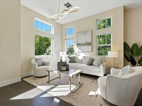 1905 Stella St, Mountain View, CA 94043