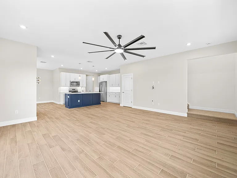 3542 NW Solange Ct — Photo 4