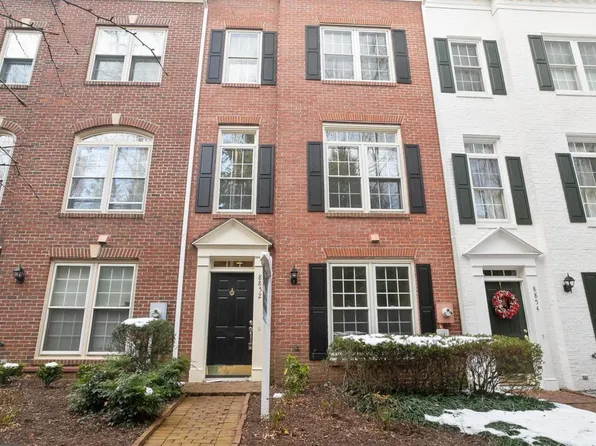 8852 Mansion View Ct, Vienna, VA 22182