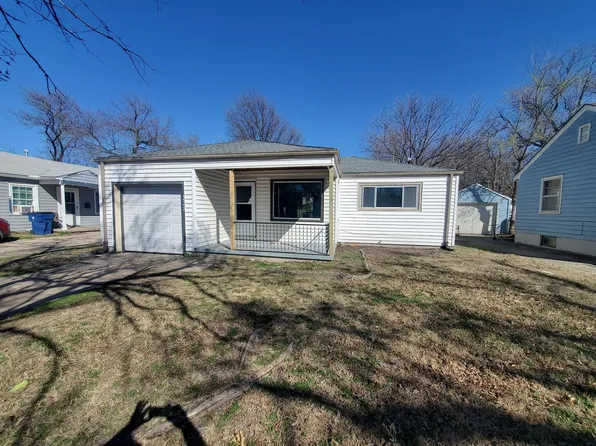 1542 N Pinecrest St, Wichita, KS 67208