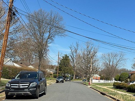 4th image of 7413 Stinson Rd