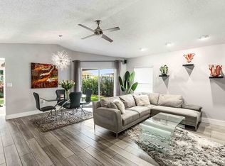 4215 SW 72nd Ter, Davie, FL 33314