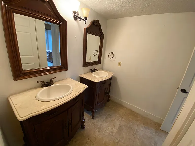 2010 Corner Lake Dr #1 — Photo 12