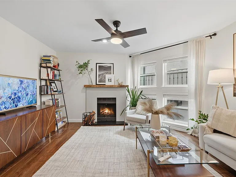 1500 Woodlawn Blvd #11 — Photo 1