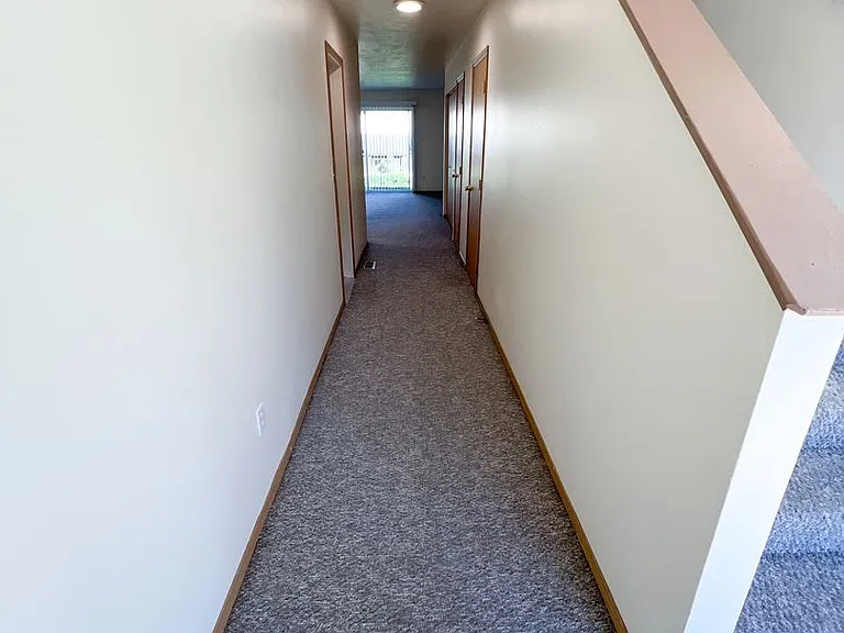 5511 Glenridge Way — Photo 4