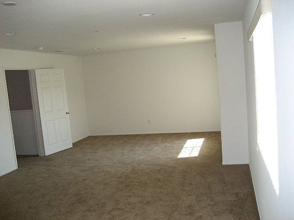 Huge, additional bonus room