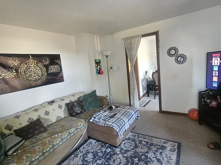 49 Long Meadow Dr — Photo 2