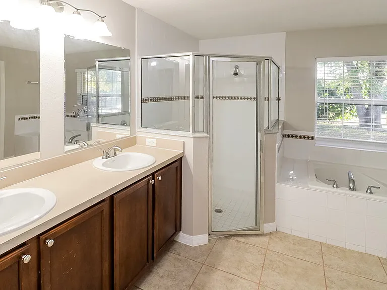 426 Disston Ave — Photo 10