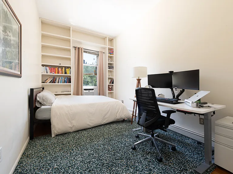 7 Bay State Rd #2C — Photo 23