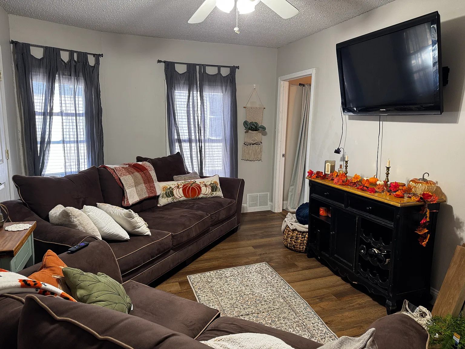 6 bed, 2614 sqft, $4,800 — Photo 4