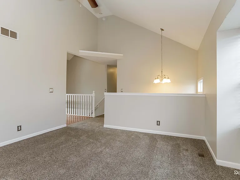 1611 Tyler Dr — Photo 7